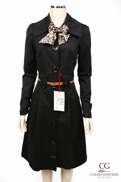 Trench Coat Preto Com Cinto e faixa M Claudia Gonçalves