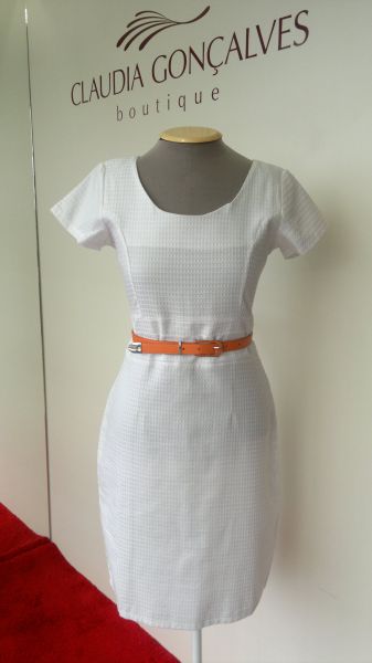 Vestido de Piquet Branco com Cinto Laranja M Ref.3114